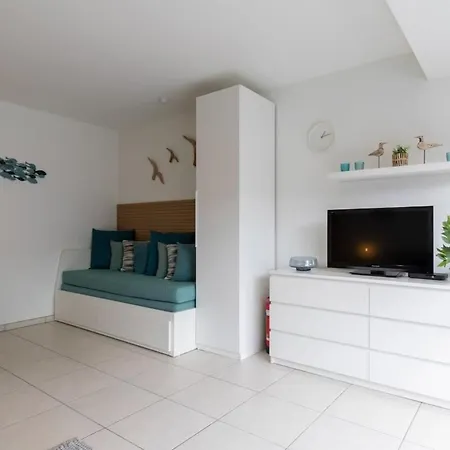 'blue Sea' - Studio In With Private Parking * Ostende