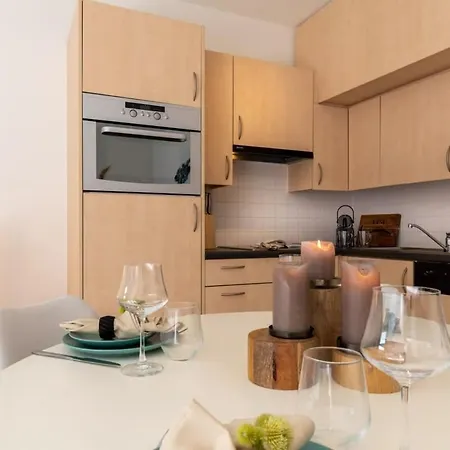 'blue Sea' - Studio In With Private Parking * Ostend