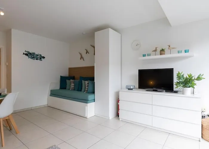 'blue Sea' - Studio In With Private Parking * Ostend